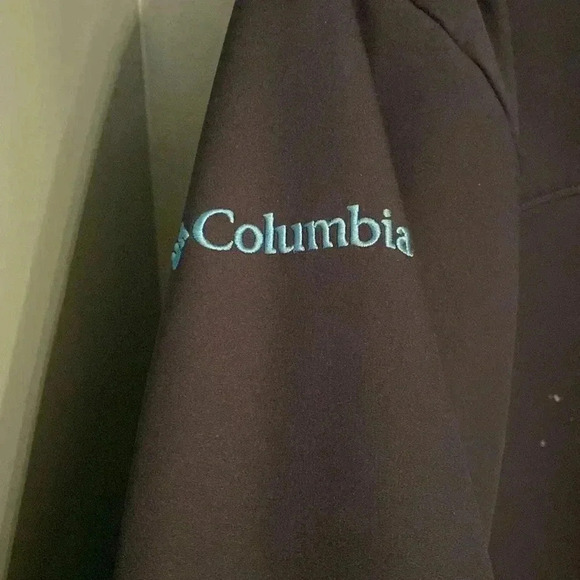 Columbia men’s navy blue jacket - large - zip pockets - no hood - Picture 7 of 9